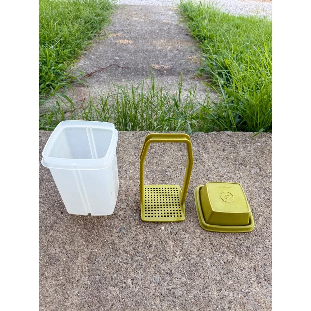Tupperware vintage pick
